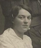 Photo of photos/Margaret Law b1890 portrait